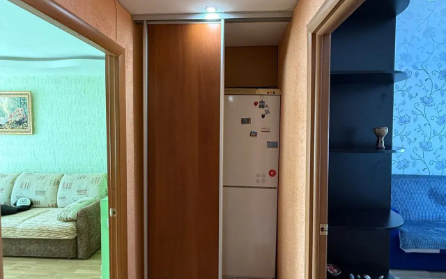 2-Kh komnatnaya Na Gorkogo 7 Flat