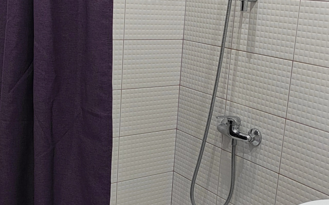 Квартира Трехкомнатная Студия Провинция