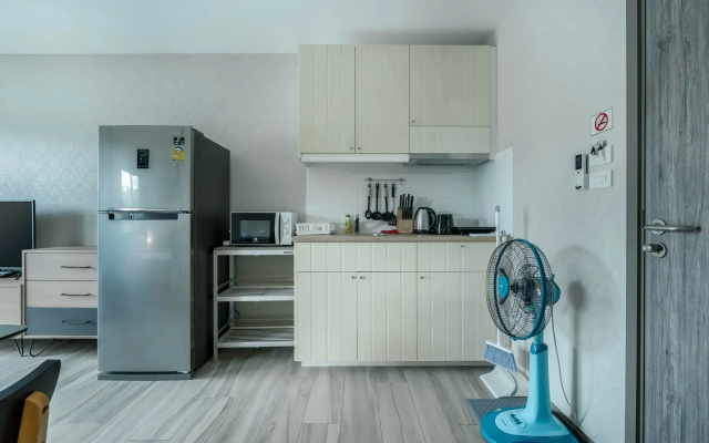 Апартаменты Cozy Studio Apartment at Naiyang Beach G507