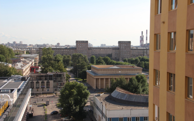 U metro Kirovskiy zavod Apartments