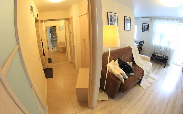 Квартира Уютная Двухкoмнaтная c Прекраcным Видом из Окна