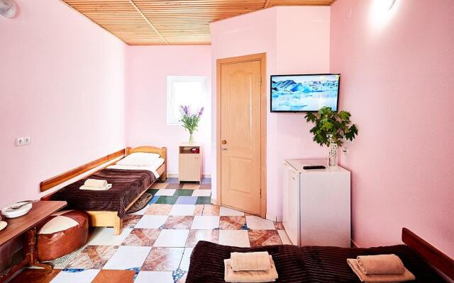 Отель Белый