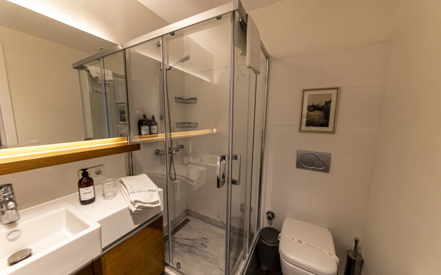 GALATA M84 Hotel