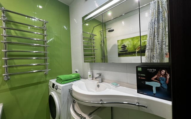 Kvartira Alexhome Rp Sverdlovskiy Mikhaila Marchenko 8 Apartments