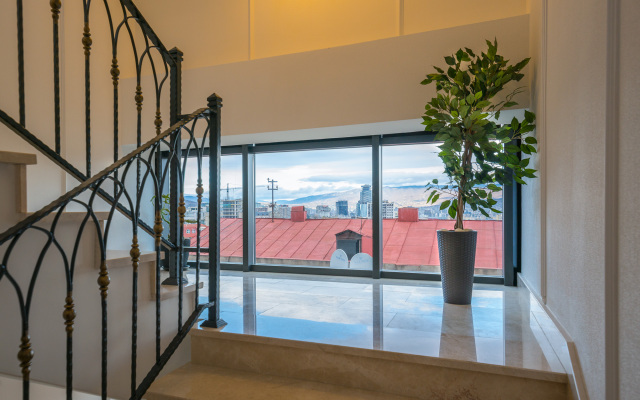 Veranova Hotel