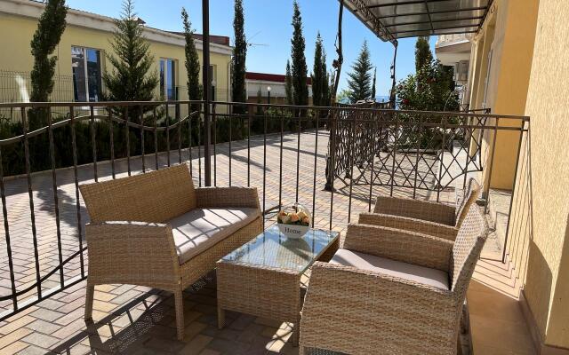 Апартаменты Лаванда студия с террасой