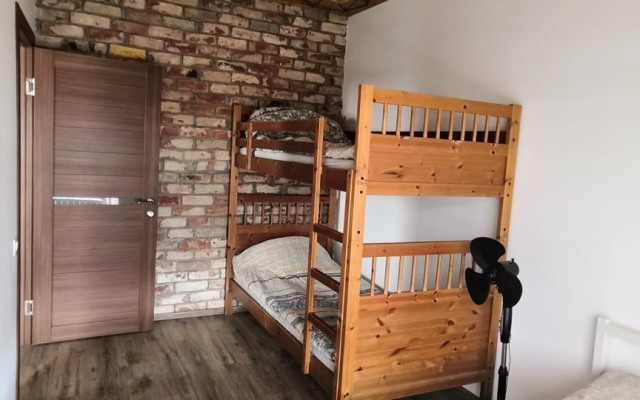 Osobnyak Na Eleninskoj Guest house