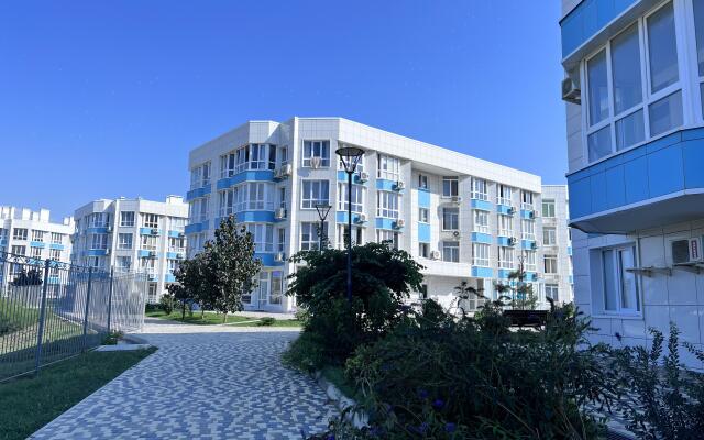 Admiralskaya Laguna Apartments