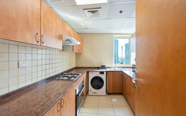 Marcopolo - Lavish 2BR next to Metro & Tram Apartments