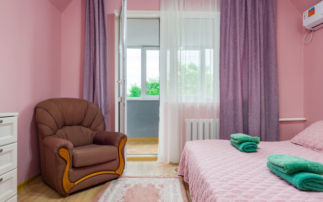 S Basseynom I Hammamom Private House