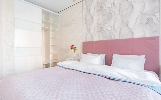 Апартаменты Стильная Евротрешка с Ретро-Проигрывателем