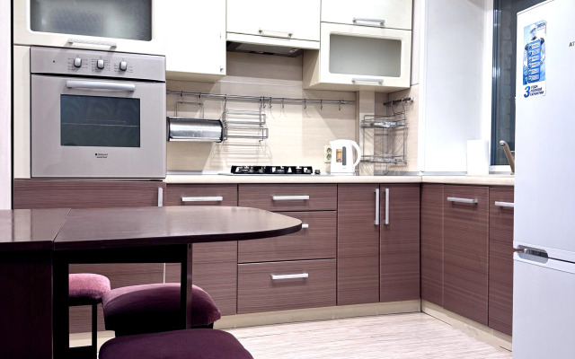 Квартира 2комнатная Студия YarApartments на Толбухина 31