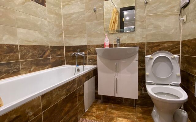 v TSentre Goroda v Novom Elitnom Dome Apartments