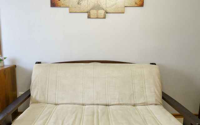 Апартаменты Академика Петрова 16