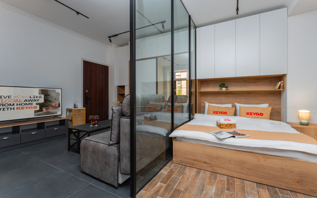 KeyGo #0160, 1 Bedroom, Designed with Balcony Apartments