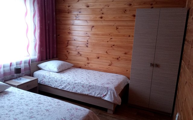 Na Lugovoy Guest House