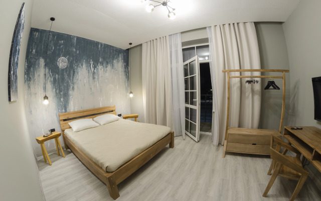 Uluchshenny S Balkonom 13 Apartments