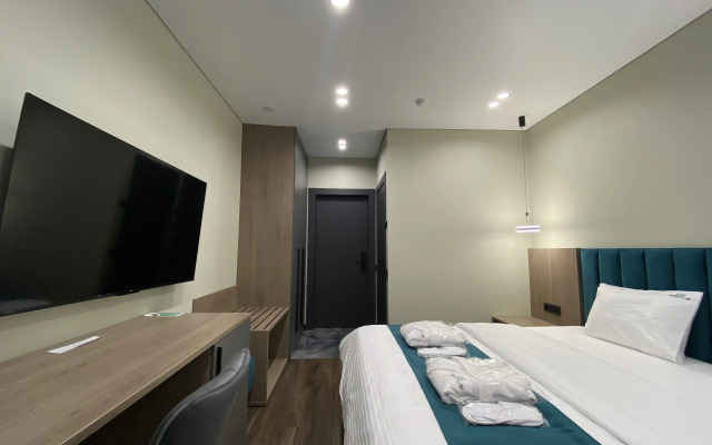 Royal Status Hotel