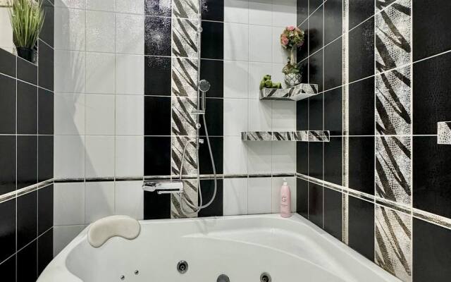 Apartamenty Krasivaya Dvushechka S Dzhakuzi V Samom Serdtse Minska
