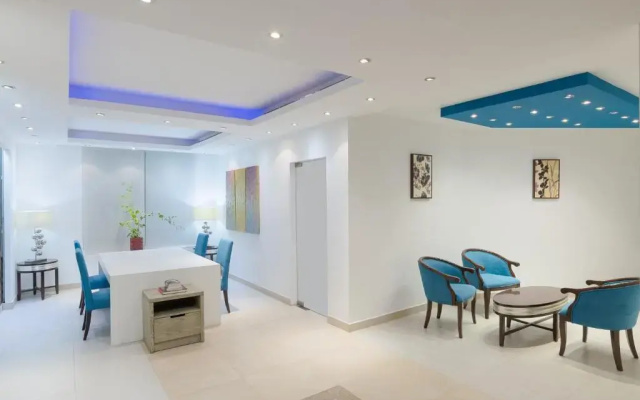 Отель Al Hail Waves Hotel Managed By Centara
