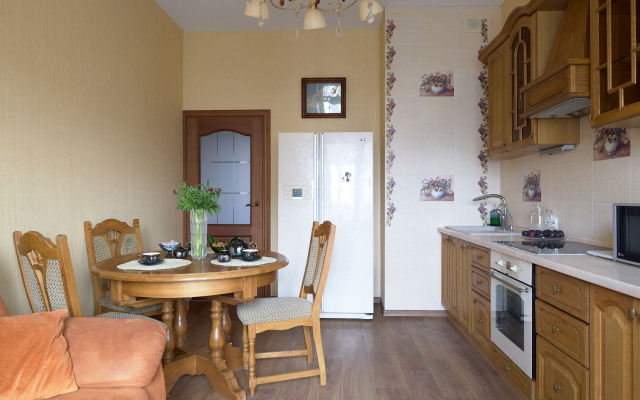 Yevrodvukhkomnatnaya Na 5 Gostey Modernaflats Sofiyskaya Flat