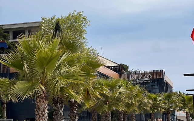 Апартаменты 16 на Ривьерском переулке 7