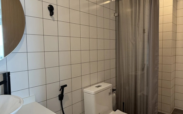 Milaya s Basseynom Ryadom s Morem Flat