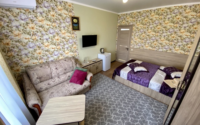 38 Popugaev Guest House