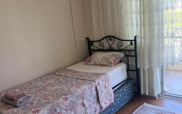 Cesme Aile Dostu Havuzlu Villa