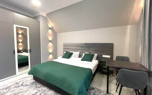 Частный дом Apartburo Grey House