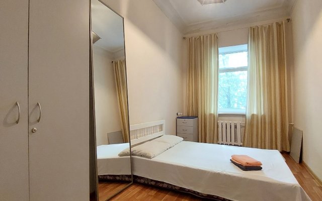 U Parka Pobedy Guest House