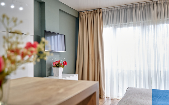 Uyutnaya Studiya Dlya 3 Gostey Apartments