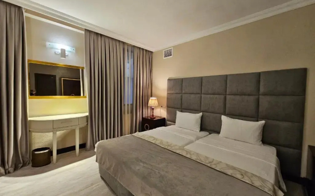 Crown Suites