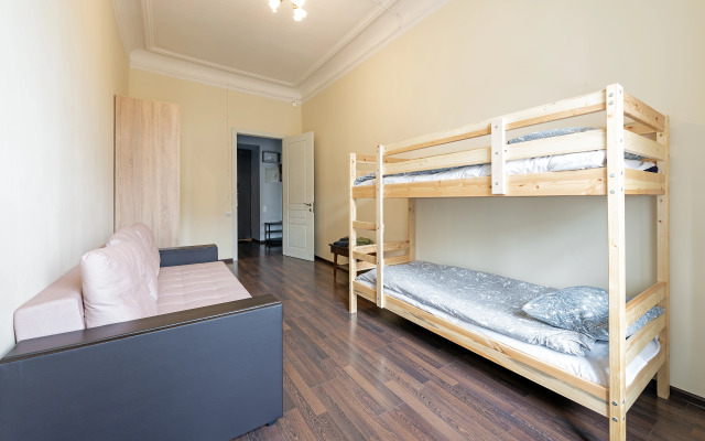 Апартаменты на Кирилловой 6