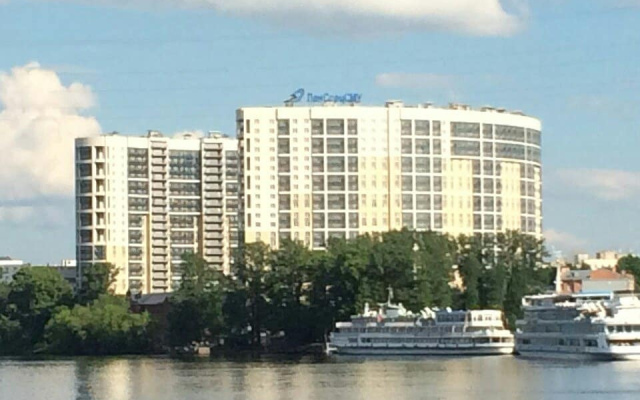 Апартаменты на проспекте Обуховской Обороны 110