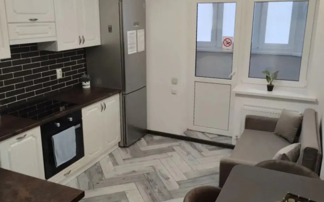 Квартира Возле Стадиона и Парка Галицкого