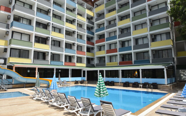 Vi̇va Beach Hotel