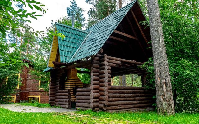 Kedroviy Ostrov (Сhemal) Hotel
