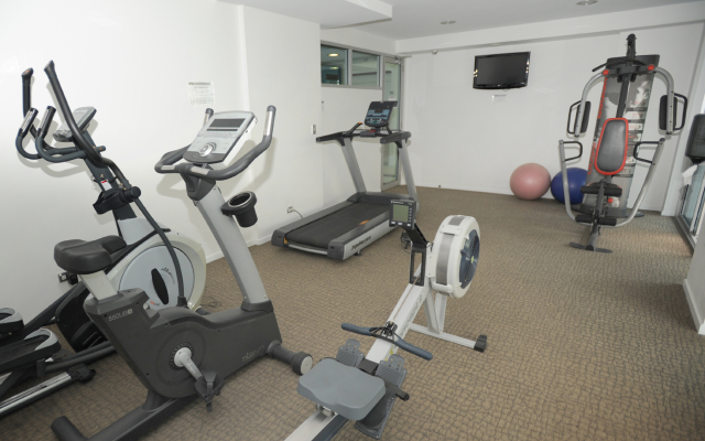Surfers Paradise Three Bedroom With Pool and Spa Access