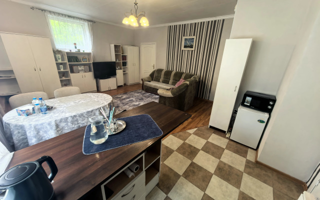 Uyutnye Dvukh Komnatnye Apartments