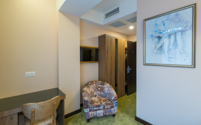 Veranova Hotel