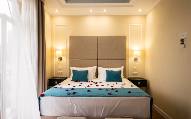 Golubaya Laguna Hotel
