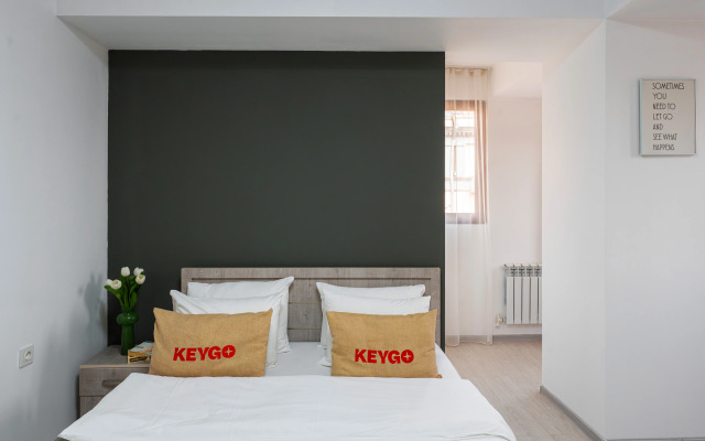 KeyGo #0127, 2 Bedroom, City Center Apartments