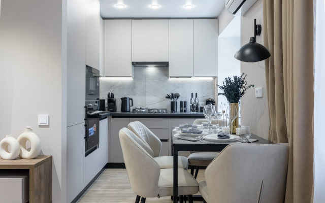 Na Korotchenko 4 Apartment