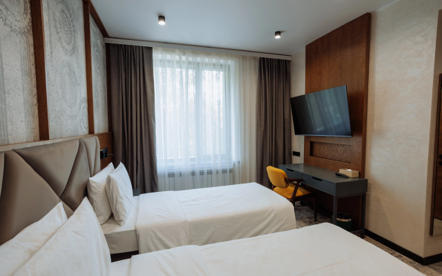 Aurum Garden Hotel