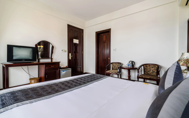 Baly Hotel