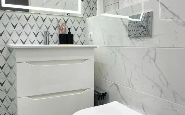 Dlya Dvoikh Monako Flat