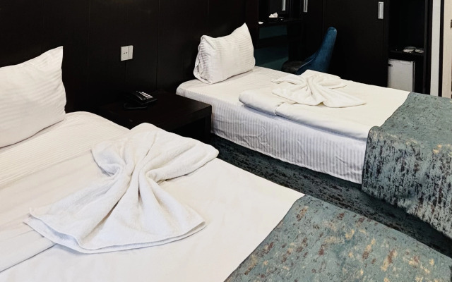 Отель Crossway Baku