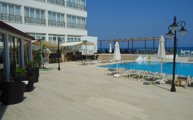 Отель Ada Beach