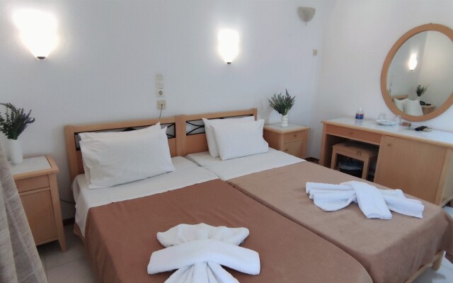 Отель Serifos Beach